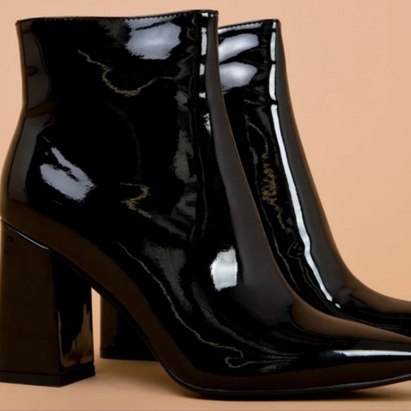 THERAPY | PRINCESS POLLY Black Patent Alloy Ankle Boots - Picture 2 of 7